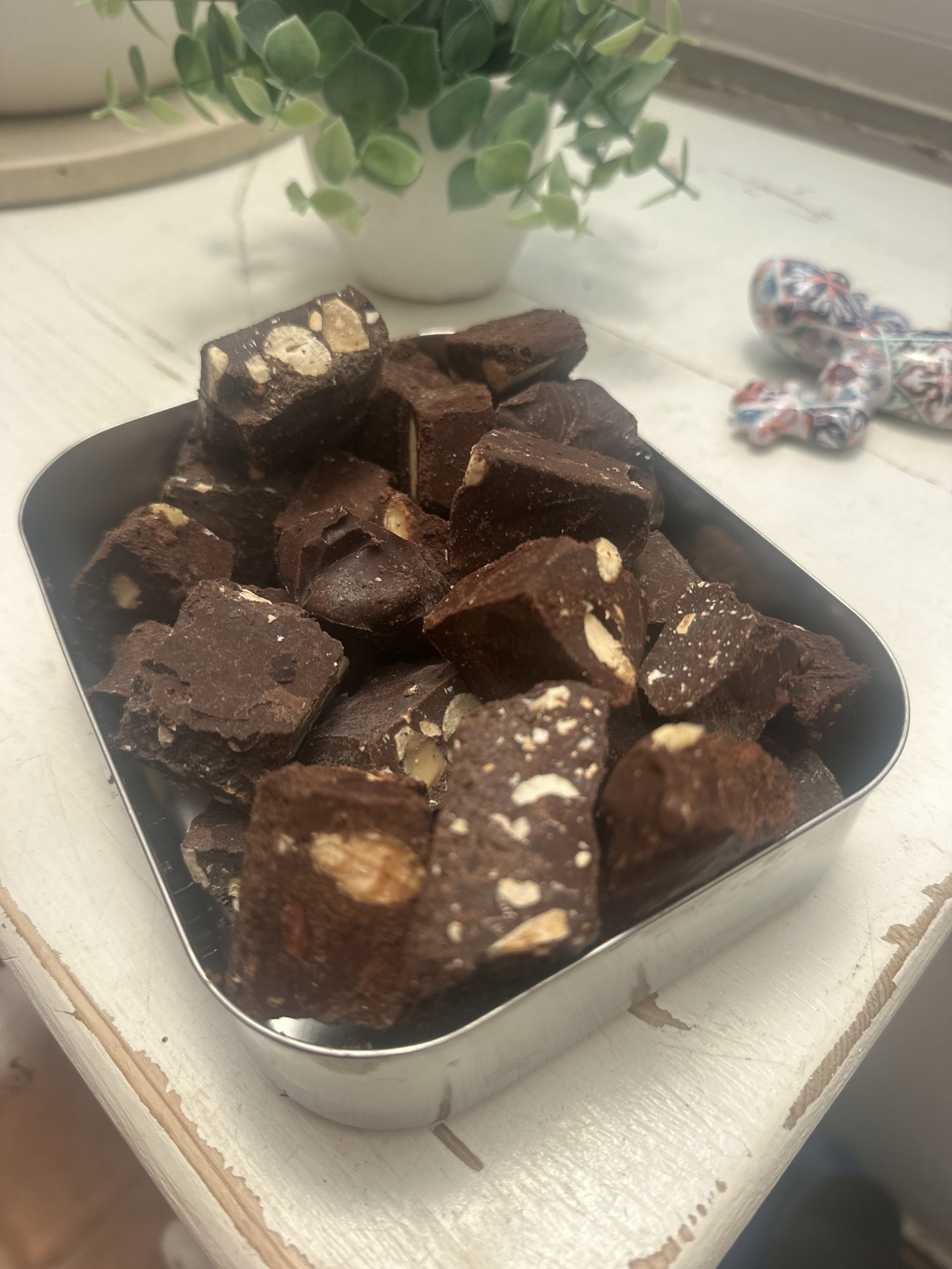 Roasted Almond & Cacao Nib Bites - Fitter Food - Fitter Food